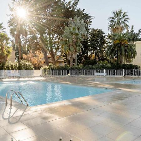 Spacious Apartment At A 5 Min Walk From The Beach أنتيب المظهر الخارجي الصورة