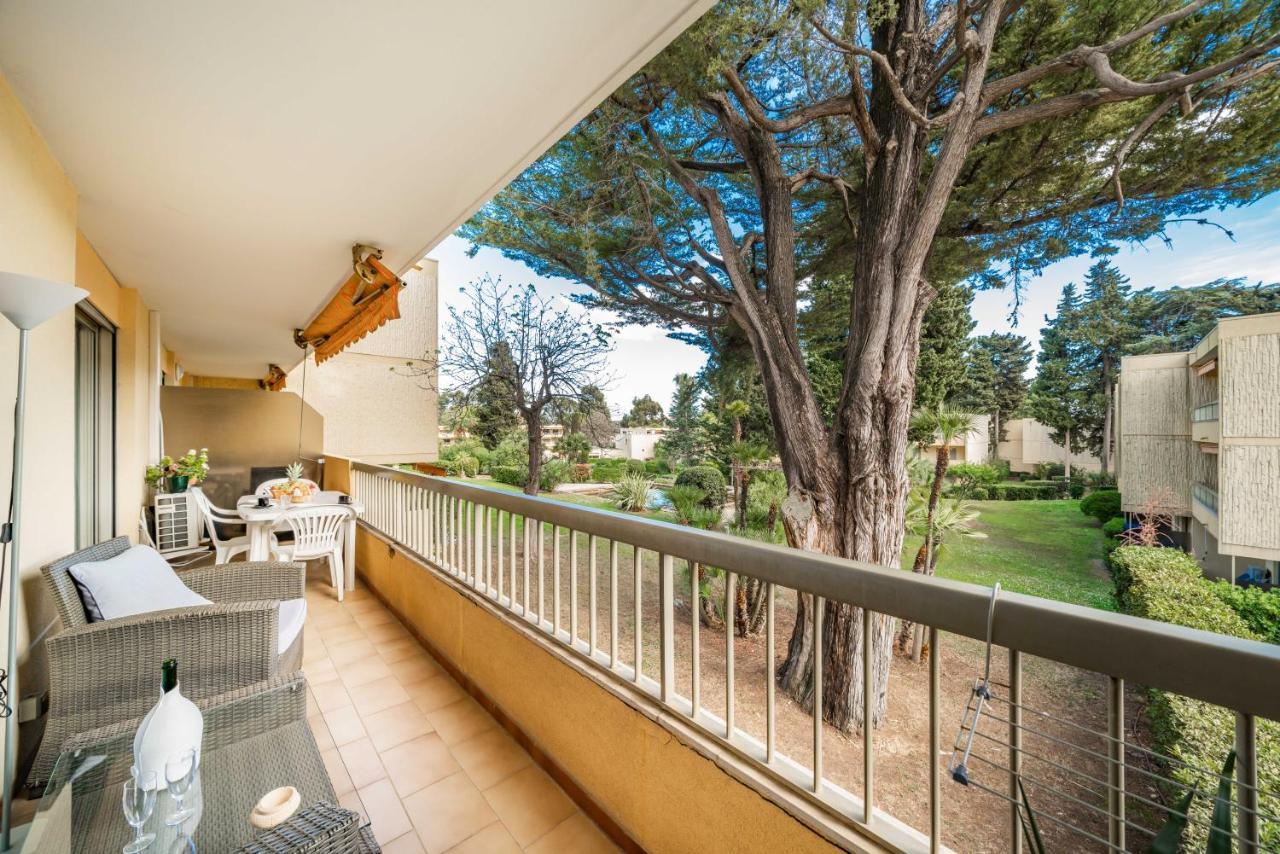 Spacious Apartment At A 5 Min Walk From The Beach أنتيب المظهر الخارجي الصورة