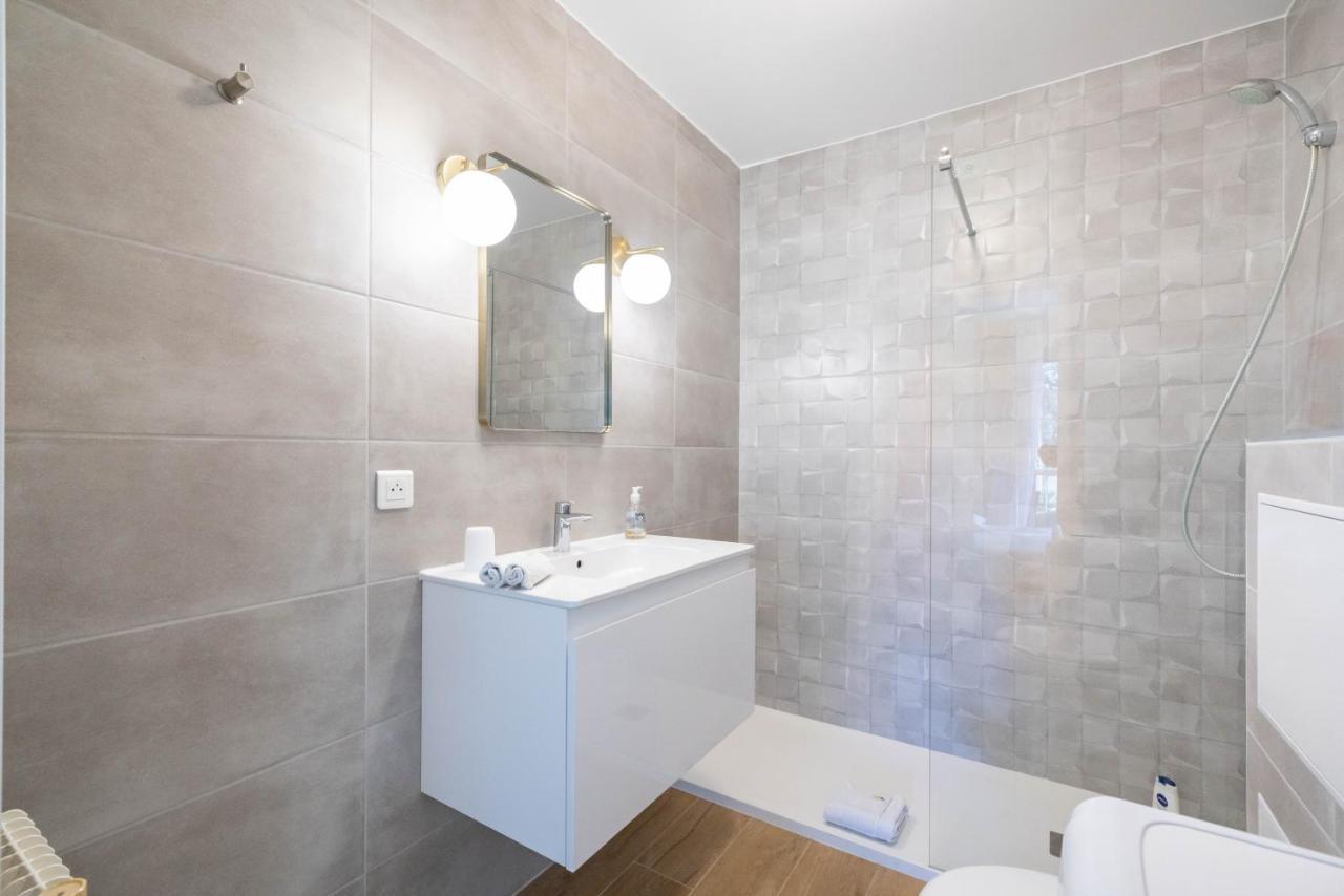 Spacious Apartment At A 5 Min Walk From The Beach أنتيب المظهر الخارجي الصورة
