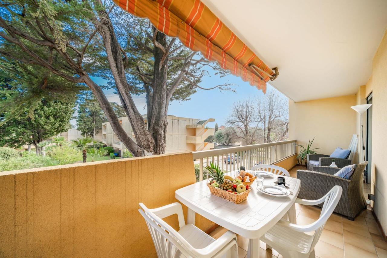 Spacious Apartment At A 5 Min Walk From The Beach أنتيب المظهر الخارجي الصورة