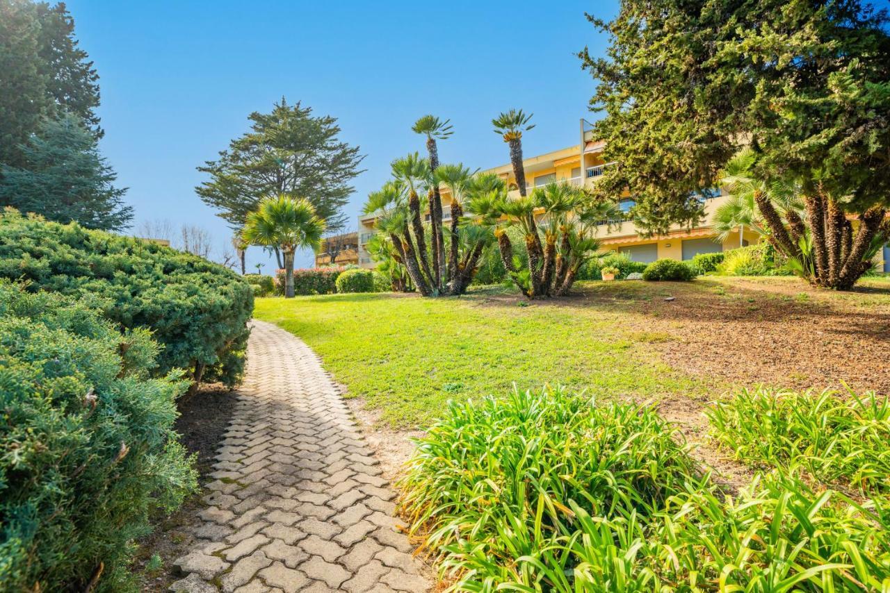 Spacious Apartment At A 5 Min Walk From The Beach أنتيب المظهر الخارجي الصورة