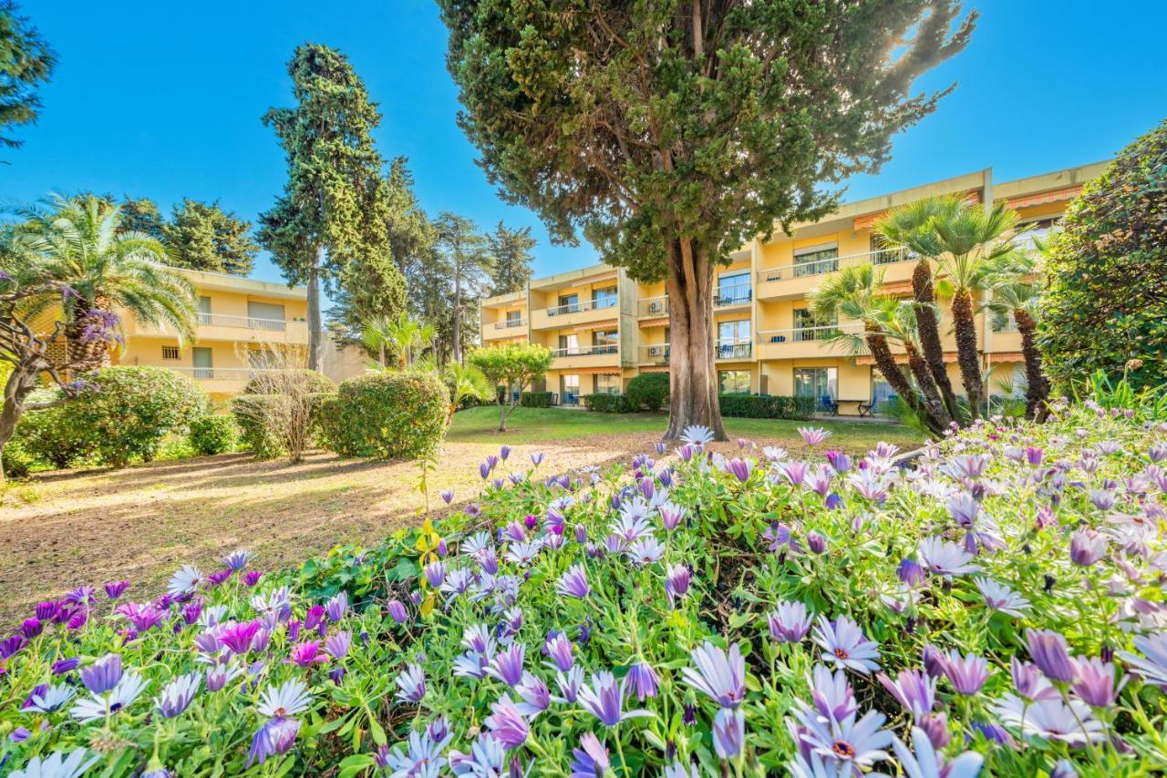 Spacious Apartment At A 5 Min Walk From The Beach أنتيب المظهر الخارجي الصورة